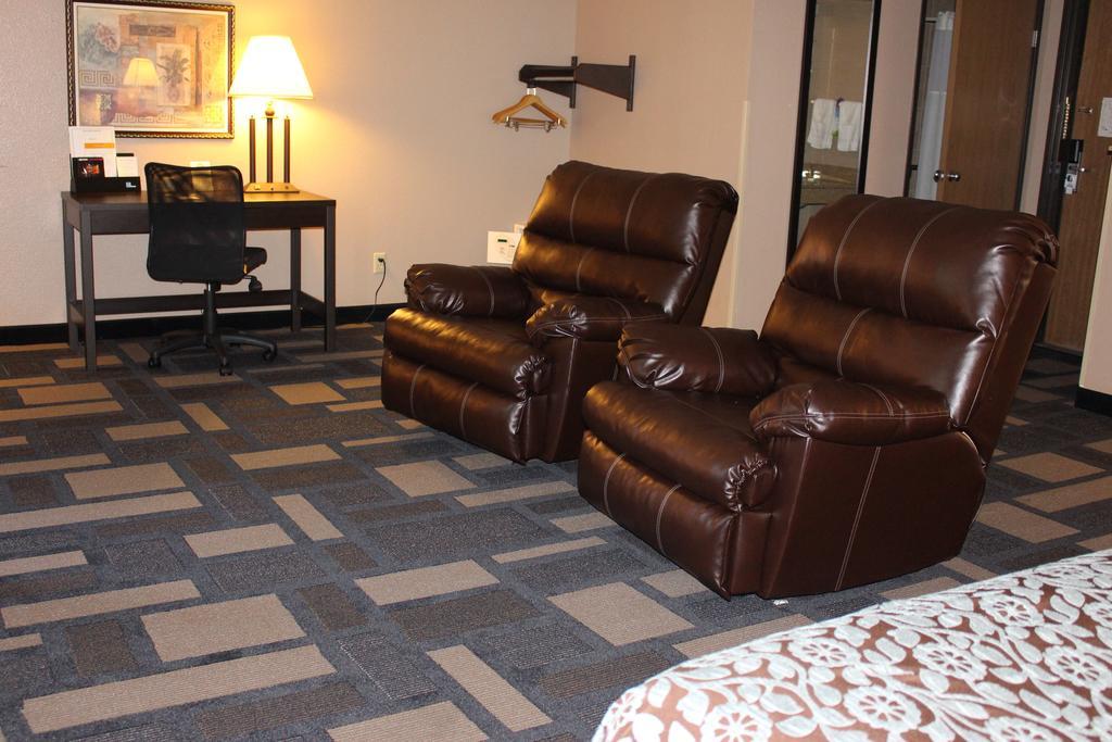 Days Inn By Wyndham Watertown Rom bilde